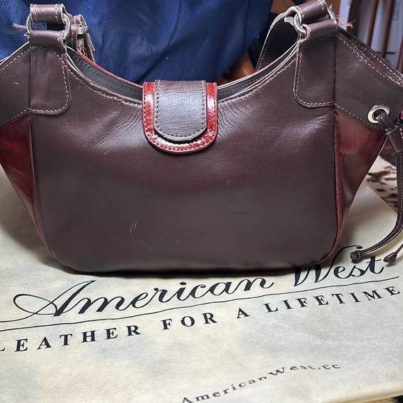 American West handbag, ladies, all leather, handmade, silver buckle. Like new - Picture 3 of 15